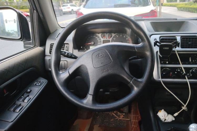 Used Leopaard Feiting 2013 Classic Edition 2.0L Two-Wheel Drive Standard Model Steering Wheel