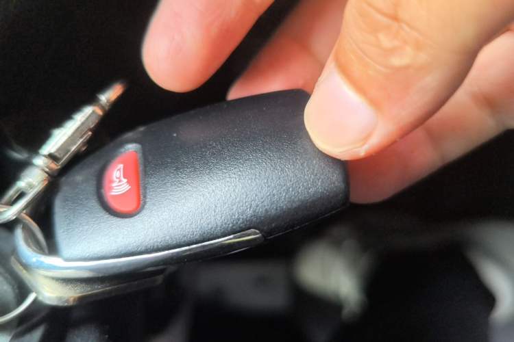 Used Leopaard Feiting 2013 Classic Edition 2.0L Two-Wheel Drive Standard Model Vehicle Key