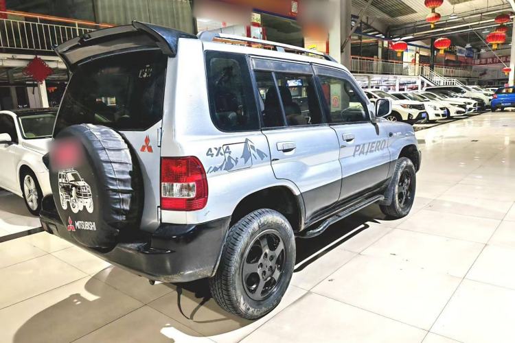 Used Leopaard Feiting 2013 Classic Edition 2.0L Two-Wheel Drive Standard Model Exterior 5