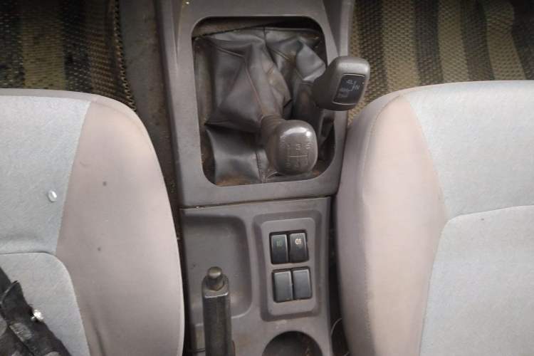 Used Leopaard Feiyang 2010 2.2L - YZK1022EAS Gear Lever
