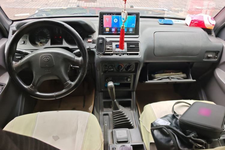 Used Leopaard Heijingang 2009 2.4L Manual Two-Wheel Drive Center Console