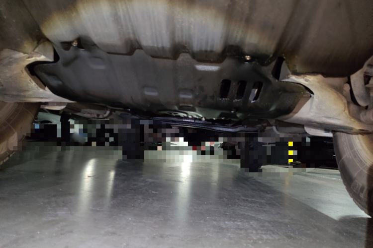 Used Leopaard Heijingang 2009 2.5T Diesel Two-Wheel Drive Chassis Front