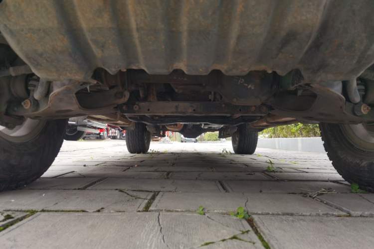 Used Leopaard Heijingang 2009 2.4L Manual Transmission 4x4 China Stage III Chassis Front