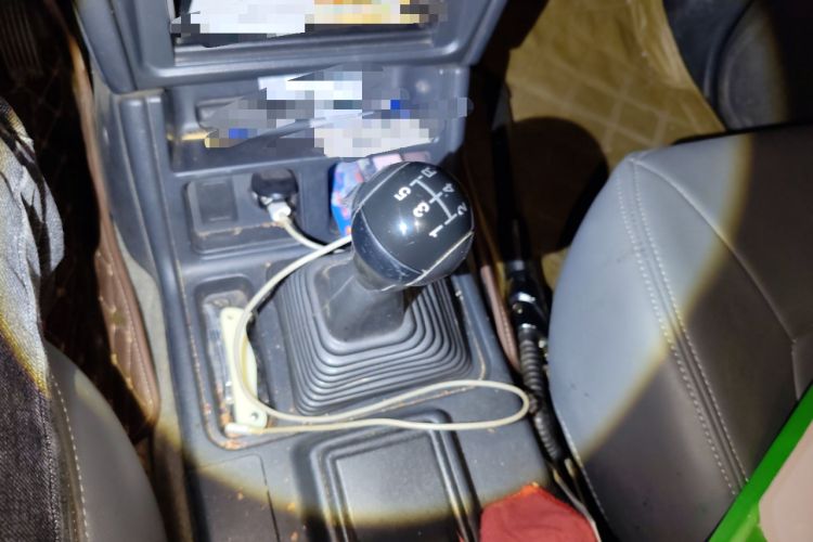 Used Leopaard Heijingang 2009 2.5T Diesel Two-Wheel Drive Gear Lever