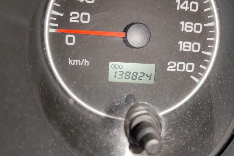 Used Leopaard Heijingang 2009 2.5T Diesel Two-Wheel Drive Odometer Close Up