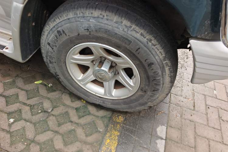 Used Leopaard Heijingang 2009 2.4L Manual Two-Wheel Drive Right Front Wheel Hub