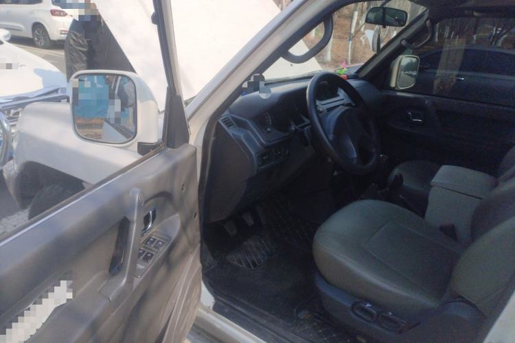 Used Leopaard Heijingang 2009 2.4L Manual 4x4 Driver Seat