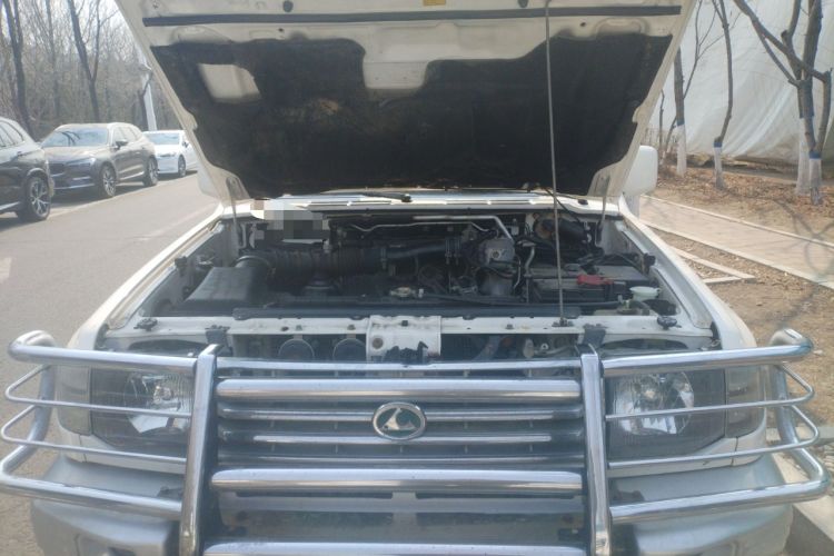 Used Leopaard Heijingang 2009 2.4L Manual 4x4 Engine Bay