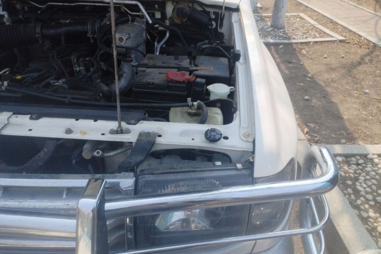 Used Leopaard Heijingang 2009 2.4L Manual 4x4 Engine Bay Left
