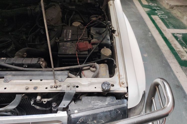 Used Leopaard Heijingang 2009 2.4L Manual Two-Wheel Drive Engine Bay Left