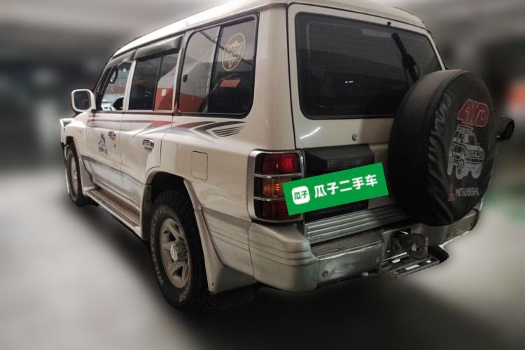 Used Leopaard Heijingang 2009 2.4L Manual Two-Wheel Drive Rear Left 45 Deg