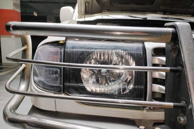 Used Leopaard Heijingang 2009 2.4L Manual Two-Wheel Drive Right Front Headlight