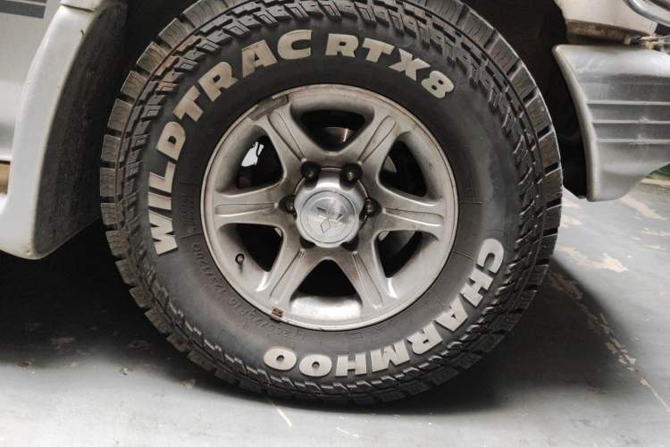 Used Leopaard Heijingang 2009 2.4L Manual Two-Wheel Drive Right Front Wheel Hub