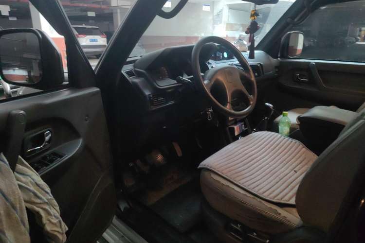 Used Leopaard Heijingang 2013 2.2L Manual Two-Wheel Drive Standard Version Driver Seat