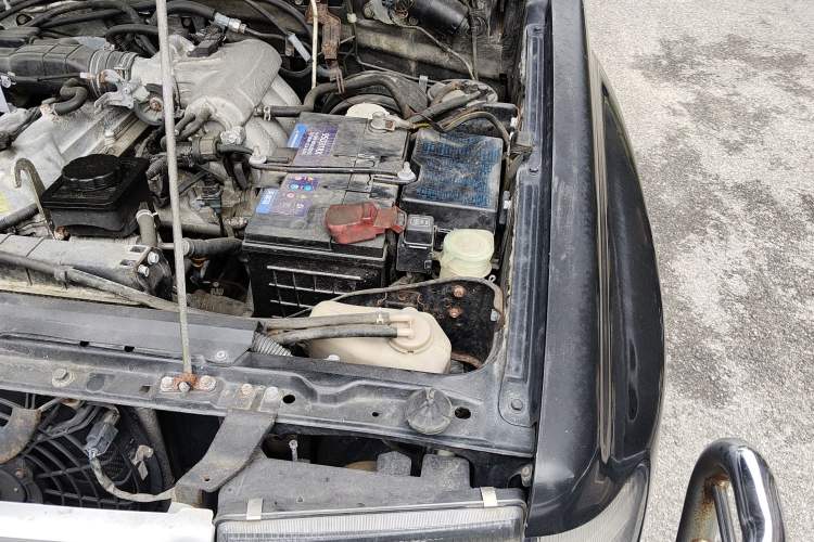 Used Leopaard Heijingang 2013 2.2L Manual 4x4 Standard Edition Engine Bay Left