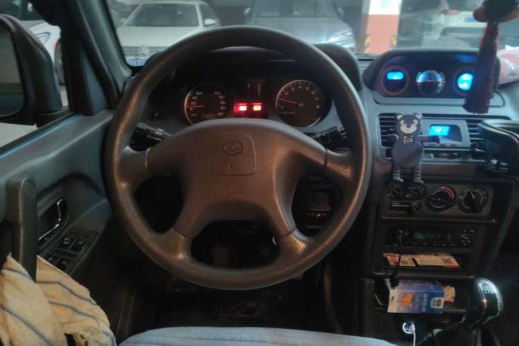 Used Leopaard Heijingang 2013 2.2L Manual Two-Wheel Drive Standard Version Steering Wheel