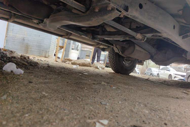 Used Leopaard Heijingang 2013 2.2L Manual Two-Wheel Drive Standard Version Chassis Front Left