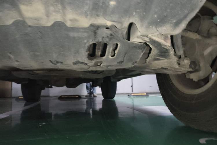 Used Leopaard Heijingang 2013 2.2L Manual Two-Wheel Drive Standard Version Chassis Front Left