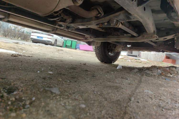 Used Leopaard Heijingang 2013 2.2L Manual Two-Wheel Drive Standard Version Chassis Rear Right