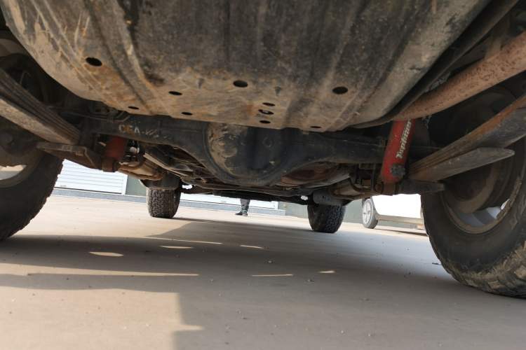 Used Leopaard Heijingang 2013 2.2L Manual Two-Wheel Drive Standard Version Chassis Rear