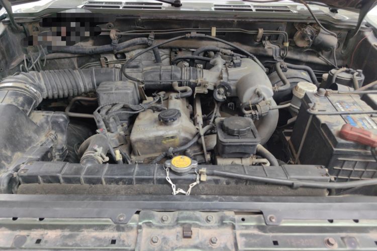 Used Leopaard Heijingang 2013 2.2L Manual Two-Wheel Drive Standard Version Engine Bay