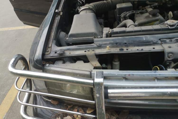 Used Leopaard Heijingang 2013 2.2L Manual 4x4 Standard Edition Engine Bay Right