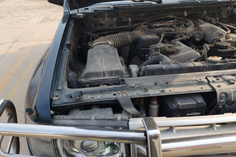Used Leopaard Heijingang 2013 2.2L Manual Two-Wheel Drive Standard Version Engine Bay Right