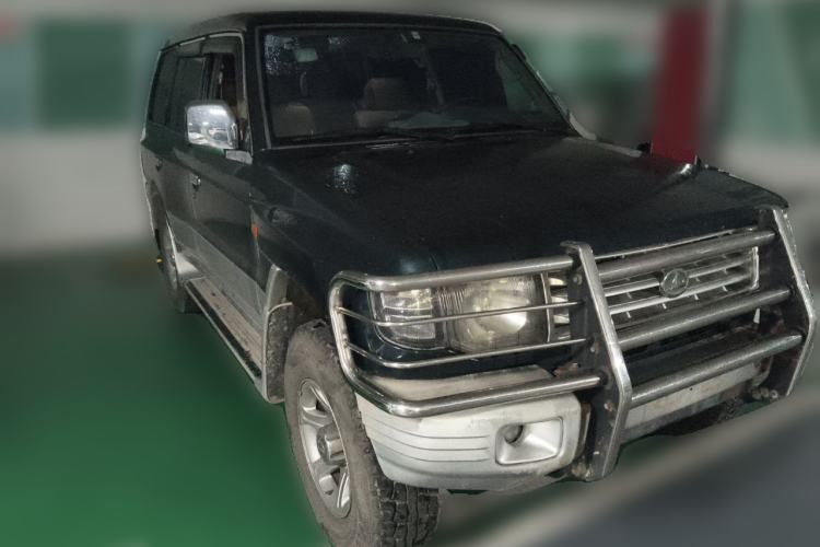Used Leopaard Heijingang 2013 2.2L Manual Two-Wheel Drive Standard Version Front Right 45 Deg