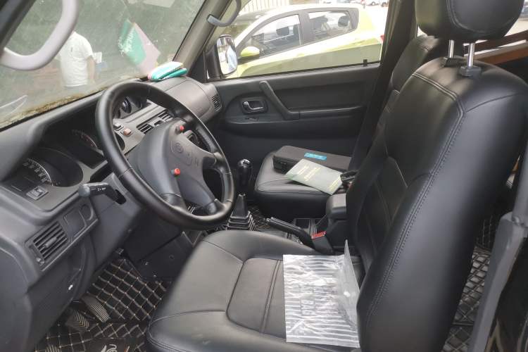 Used Leopaard Heijingang 2013 2.2L Manual 4x4 Standard Edition Left Front Seat