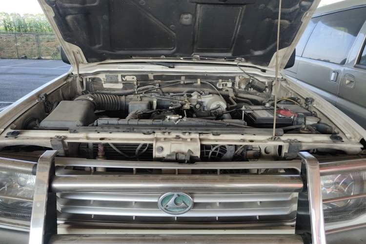 Used Leopaard Heijingang 2013 2.2L Manual Two-Wheel Drive Standard Version Engine Bay