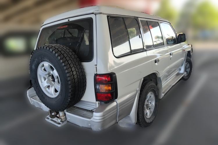 Used Leopaard Heijingang 2013 2.2L Manual Two-Wheel Drive Standard Version Rear Right 45 Deg