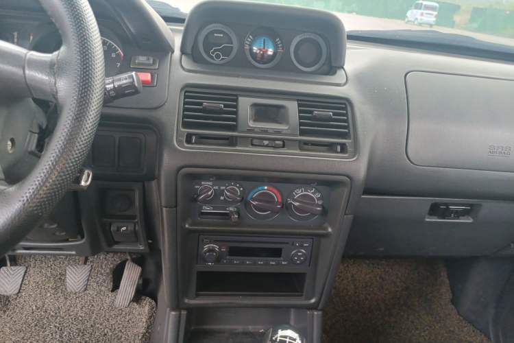 Used Leopaard Heijingang 2013 2.2L Manual Two-Wheel Drive Standard Version Audio And AC Panel