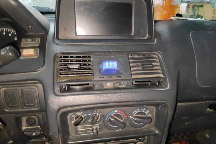 Used Leopaard Heijingang 2013 2.2L Manual 4x4 Standard Edition Audio And AC Panel