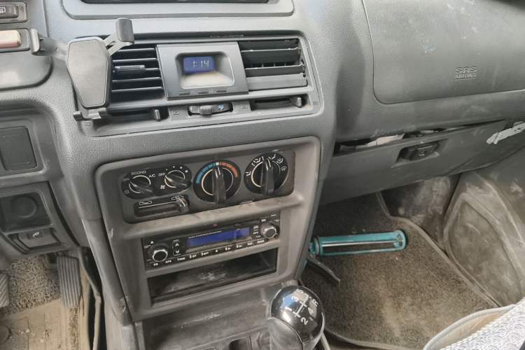 Used Leopaard Heijingang 2013 2.2L Manual 4x4 Standard Edition Audio And AC Panel