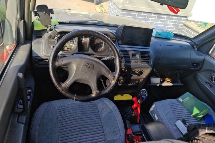Used Leopaard Heijingang 2013 2.2L Manual Two-Wheel Drive Standard Version Center Console