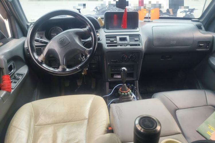 Used Leopaard Heijingang 2013 2.2L Manual 4x4 Standard Edition Center Console