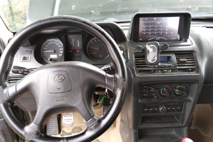 Used Leopaard Heijingang 2013 2.2L Manual Two-Wheel Drive Standard Version Center Console