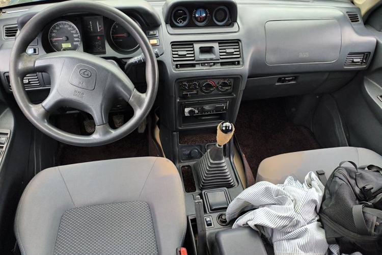 Used Leopaard Heijingang 2013 2.2L Manual 4x4 Standard Edition Center Console