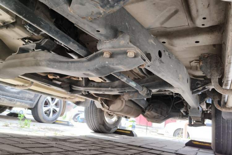 Used Leopaard Heijingang 2013 2.2L Manual Two-Wheel Drive Standard Version Chassis Front Left