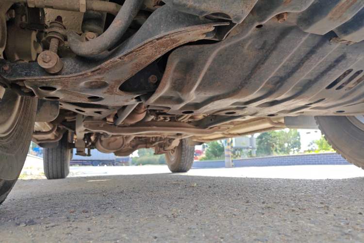 Used Leopaard Heijingang 2013 2.2L Manual Two-Wheel Drive Standard Version Chassis Front Right