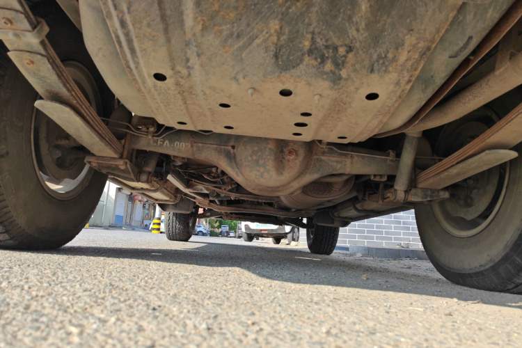 Used Leopaard Heijingang 2013 2.2L Manual Two-Wheel Drive Standard Version Chassis Rear