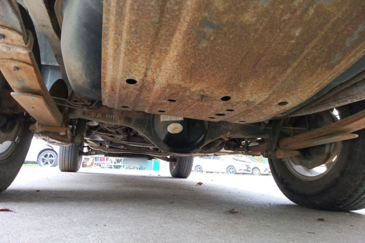 Used Leopaard Heijingang 2013 2.2L Manual Two-Wheel Drive Standard Version Chassis Rear