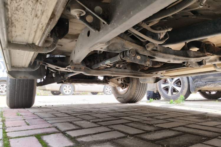 Used Leopaard Heijingang 2013 2.2L Manual Two-Wheel Drive Standard Version Chassis Rear Left