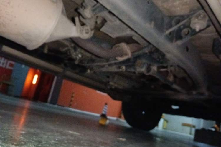 Used Leopaard Heijingang 2013 2.2L Manual Two-Wheel Drive Standard Version Chassis Rear Right