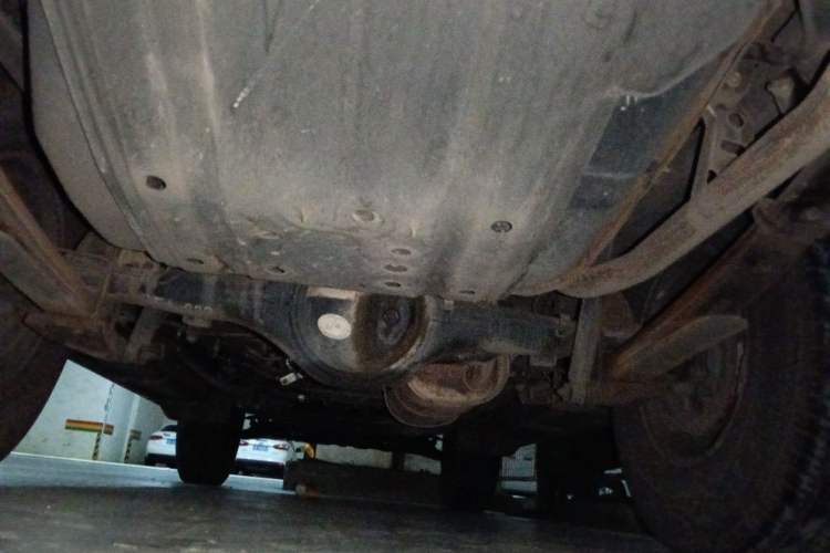 Used Leopaard Heijingang 2013 2.2L Manual Two-Wheel Drive Standard Version Chassis Rear