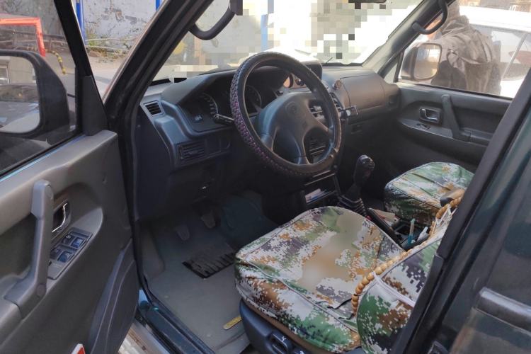Used Leopaard Heijingang 2013 2.2L Manual 4x4 Standard Edition Driver Seat