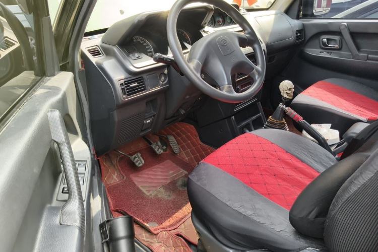 Used Leopaard Heijingang 2013 2.2L Manual Two-Wheel Drive Standard Version Driver Seat