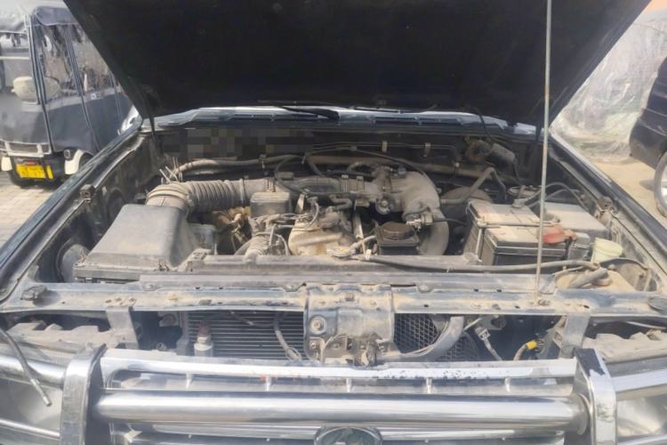 Used Leopaard Heijingang 2013 2.2L Manual 4x4 Standard Edition Engine Bay