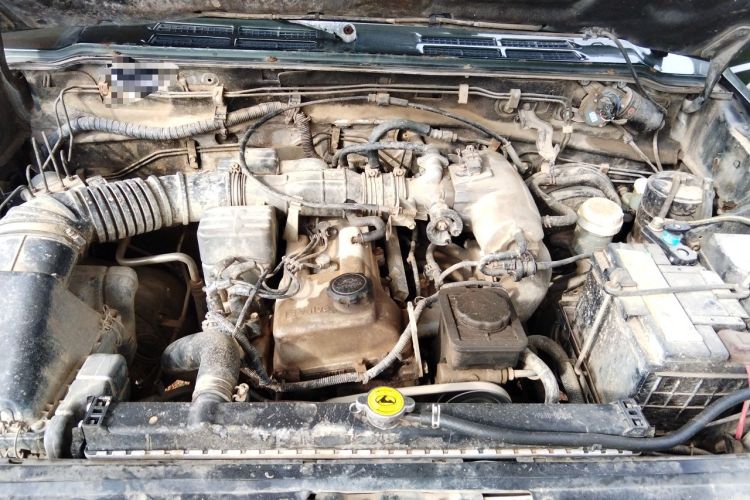 Used Leopaard Heijingang 2013 2.2L Manual Two-Wheel Drive Standard Version Engine Bay
