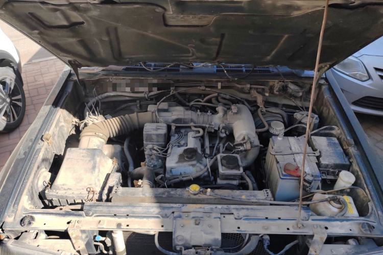 Used Leopaard Heijingang 2013 2.2L Manual 4x4 Standard Edition Engine Bay